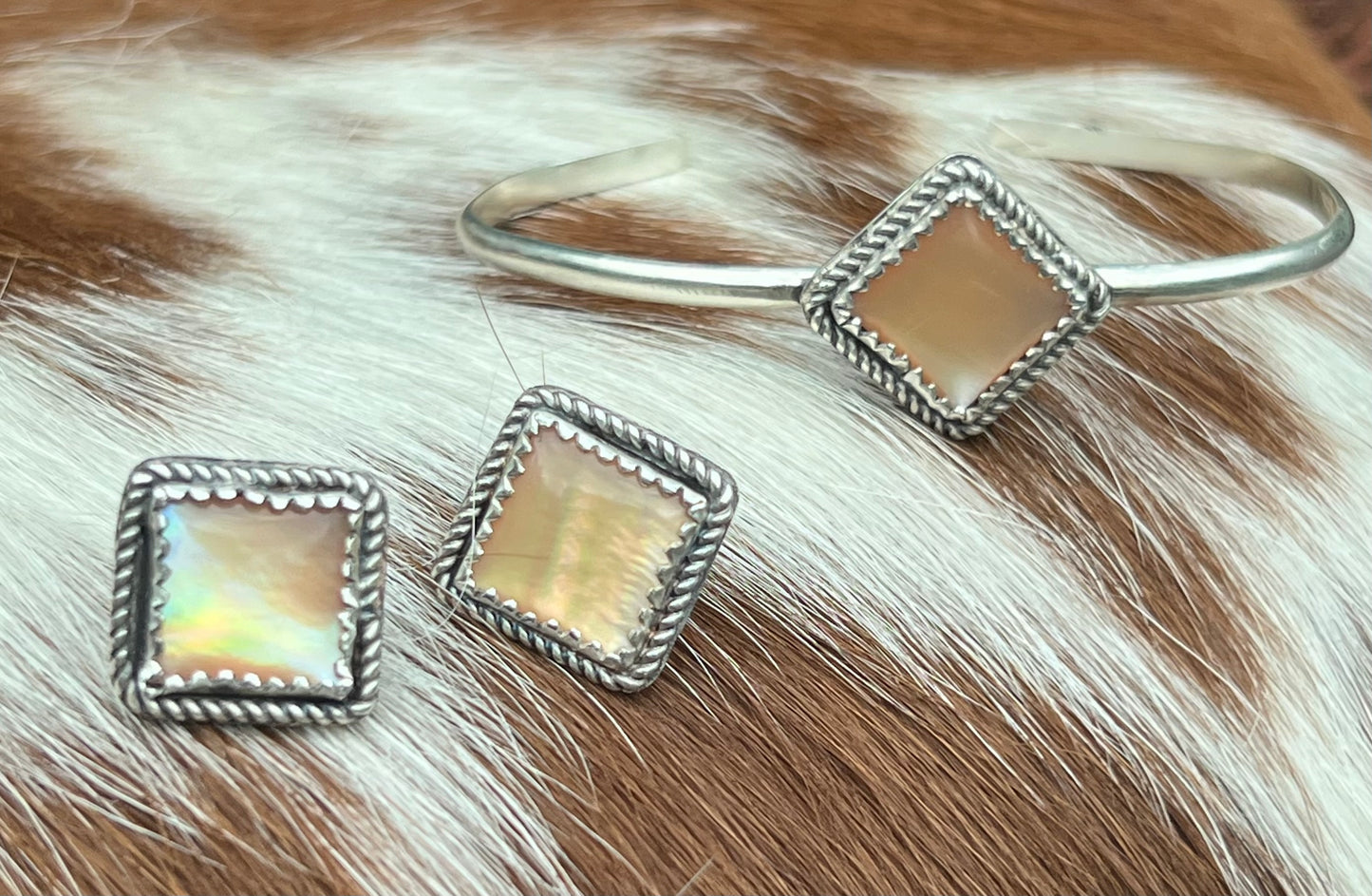 Pink mussel shell set